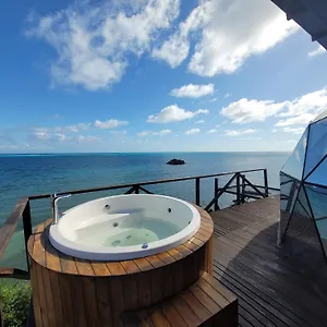 321 Surprise House And Glamping Homestay