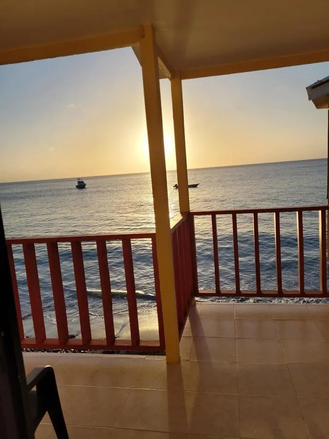 Alloggio in famiglia Cabanas Y Restaurante Miss Elma Fresh Water Bay