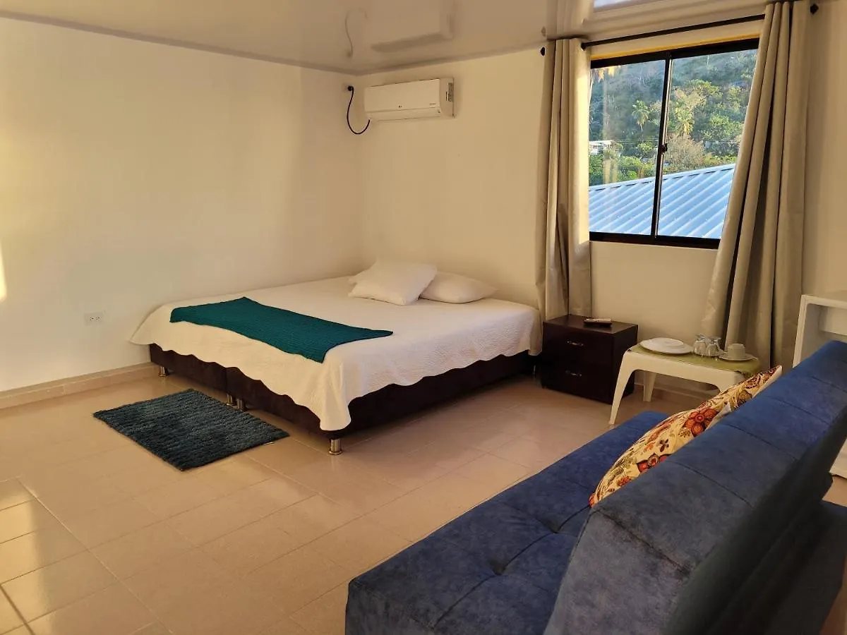 Cabanas Y Restaurante Miss Elma Fresh Water Bay Homestay