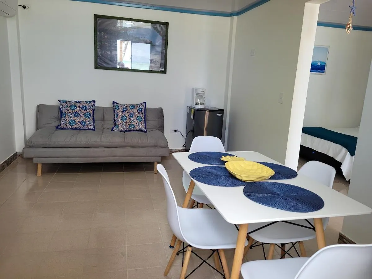Cabanas Y Restaurante Miss Elma Fresh Water Bay