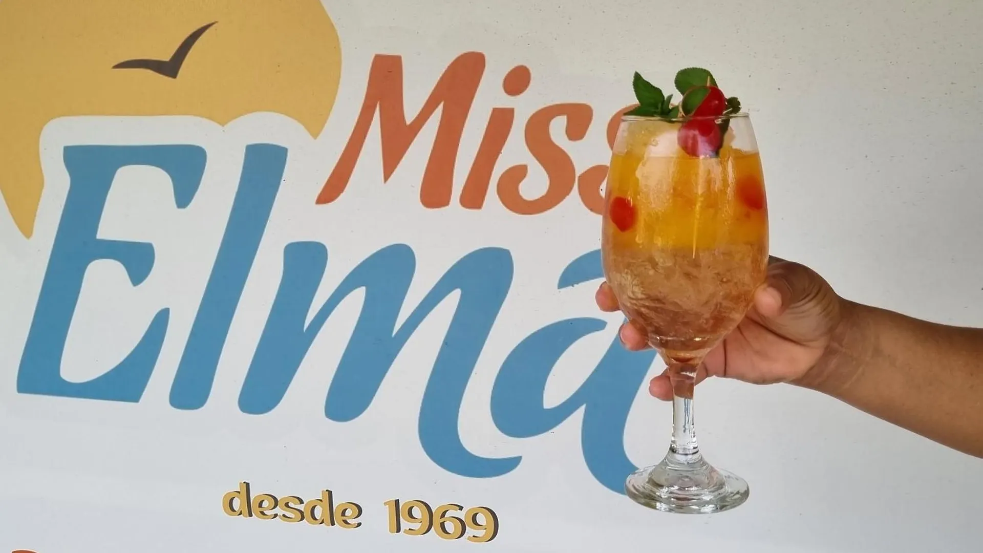 Cabanas Y Restaurante Miss Elma Fresh Water Bay Colombia