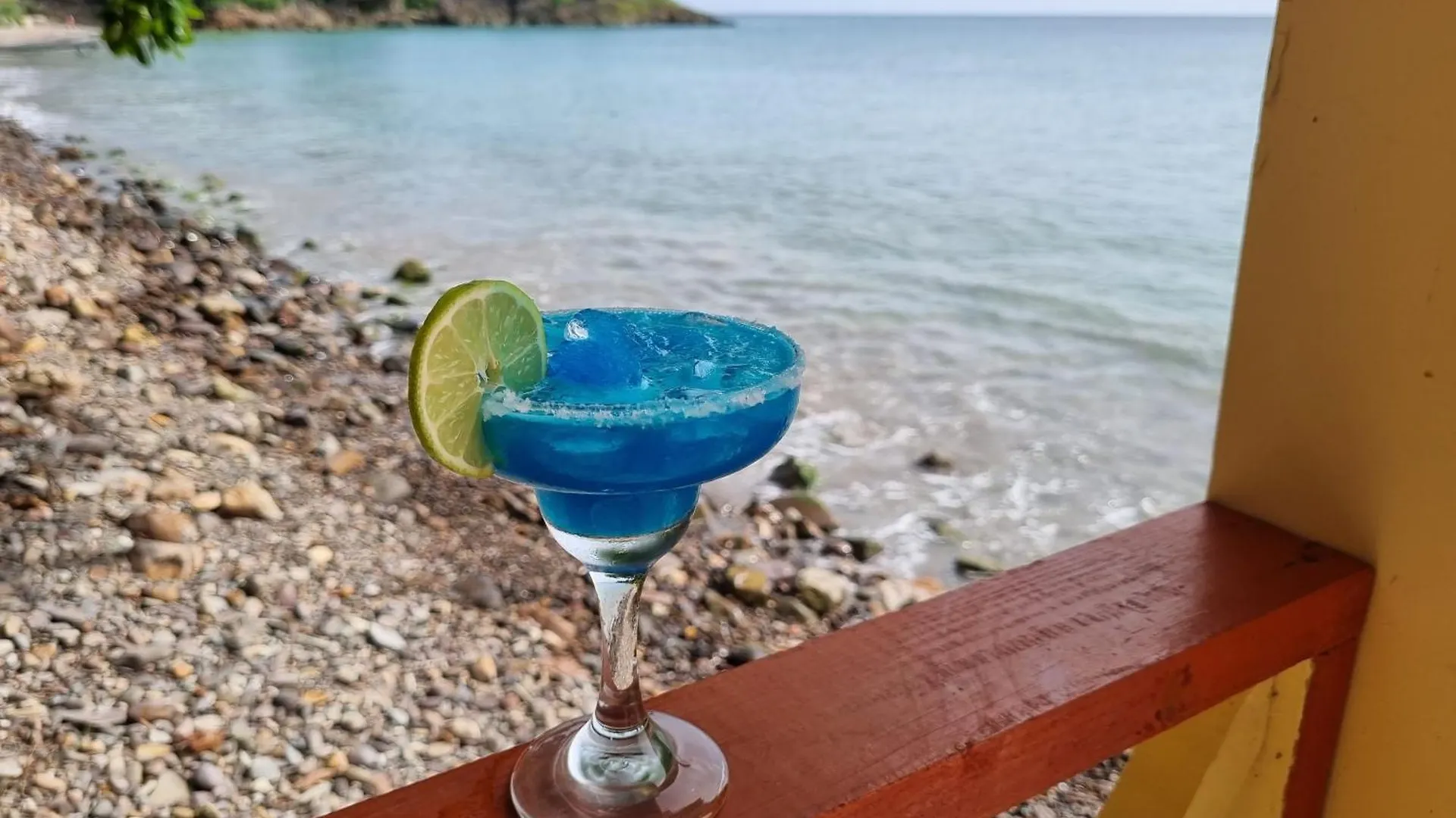 Homestay Cabanas Y Restaurante Miss Elma Fresh Water Bay