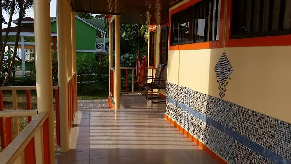 Cabanas Y Restaurante Miss Elma Fresh Water Bay